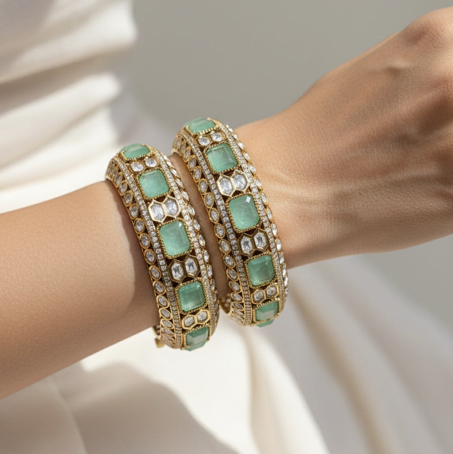 ADIRA RUSSIAN EMERALD KUNDAN BANGLES