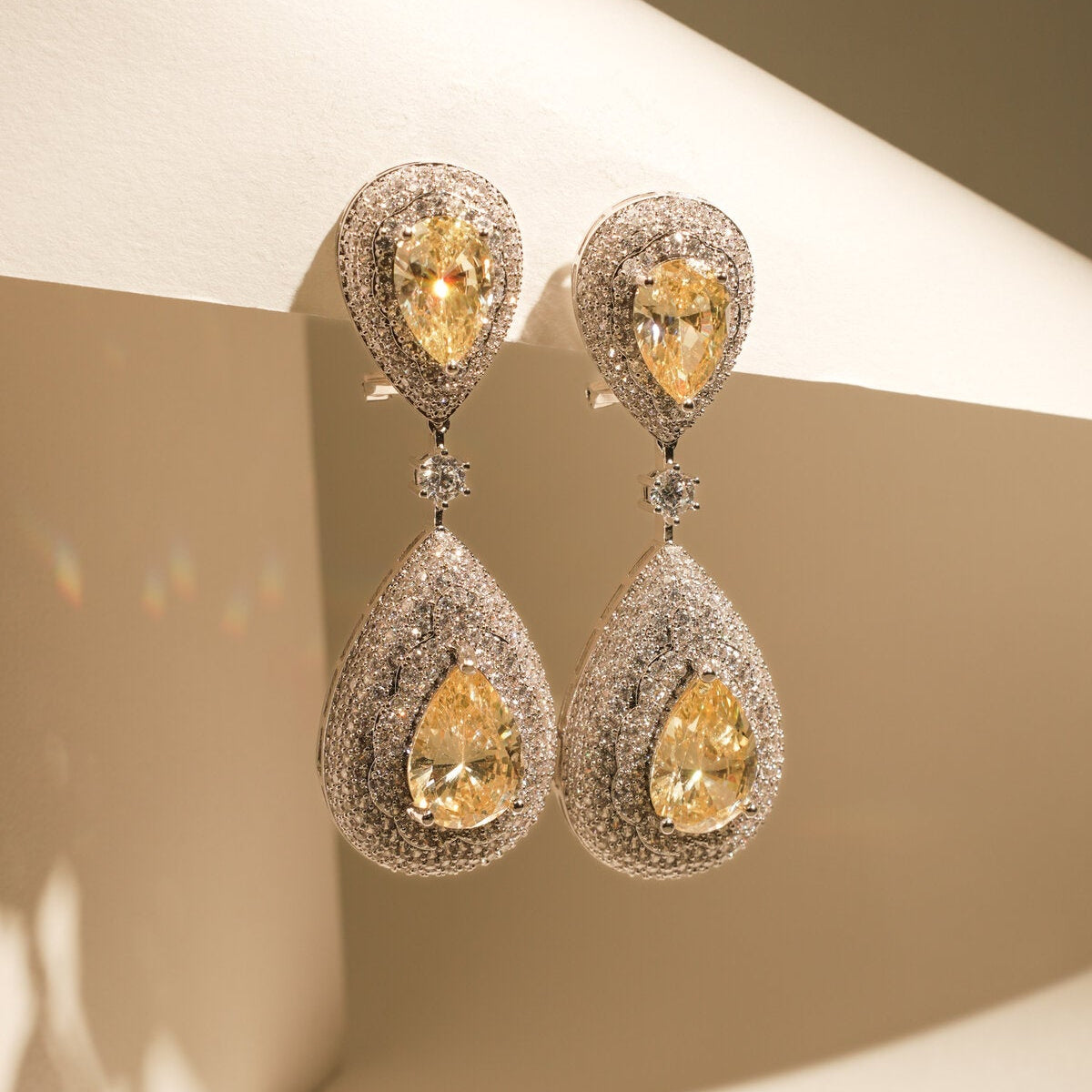 CITRINE DROPLET EARRING
