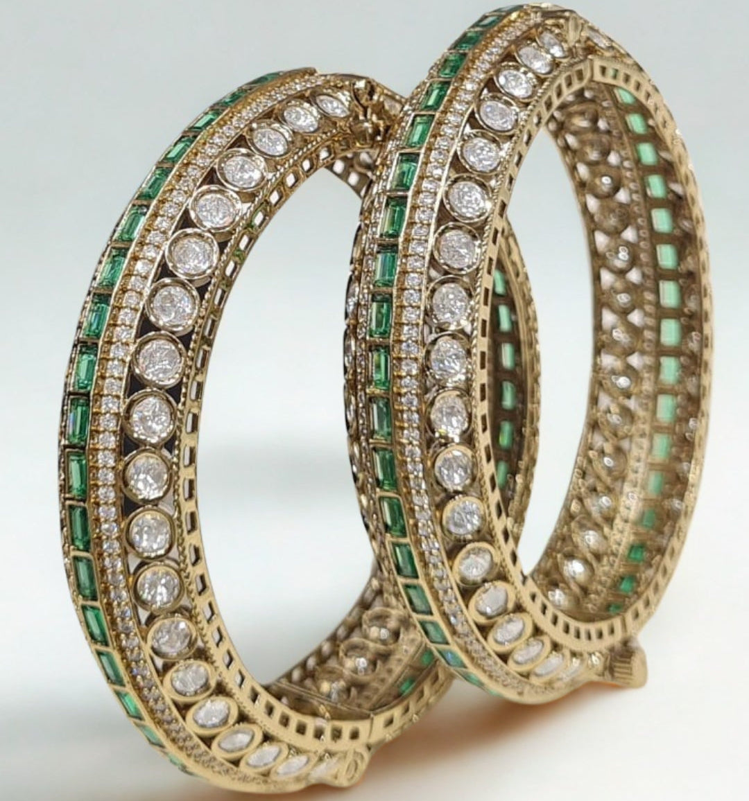 NIRA EMERALD BAGUETTE BANGLES