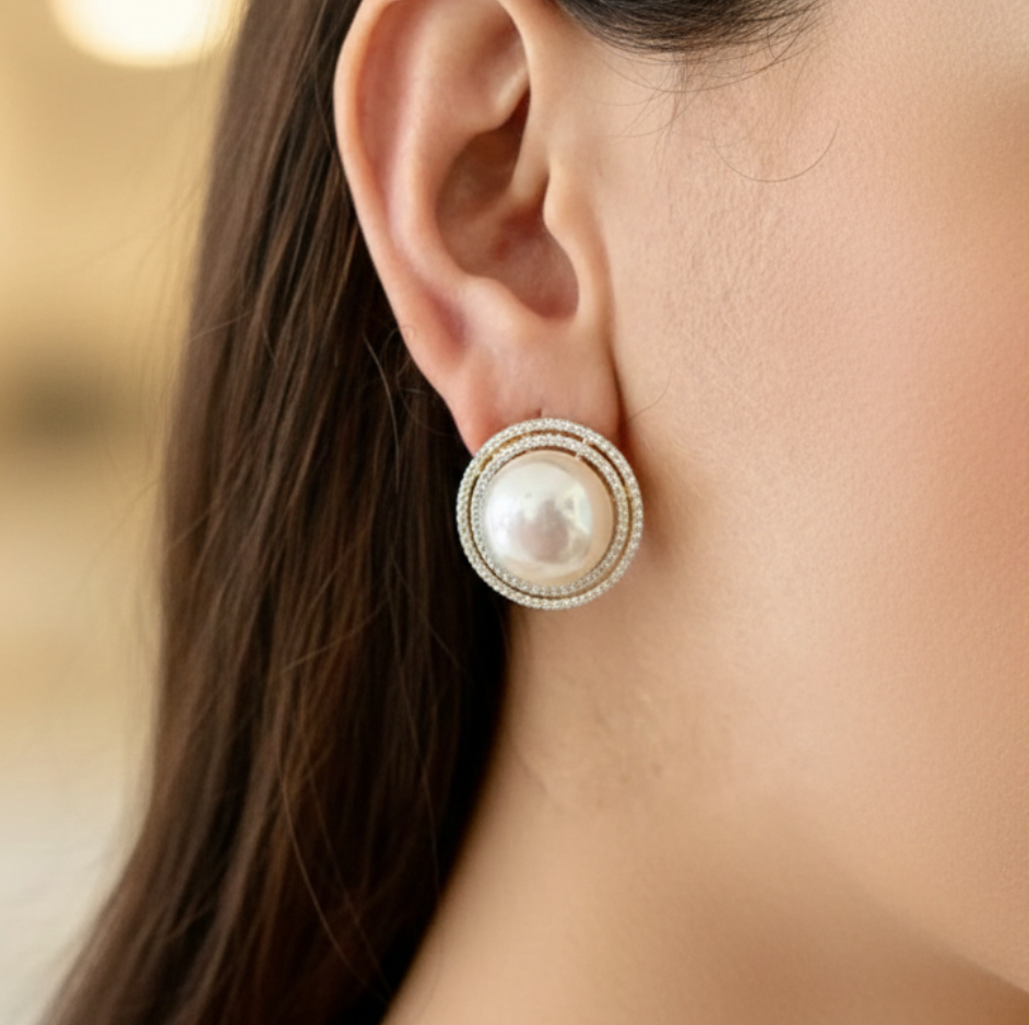 HALO PEARL STUDS