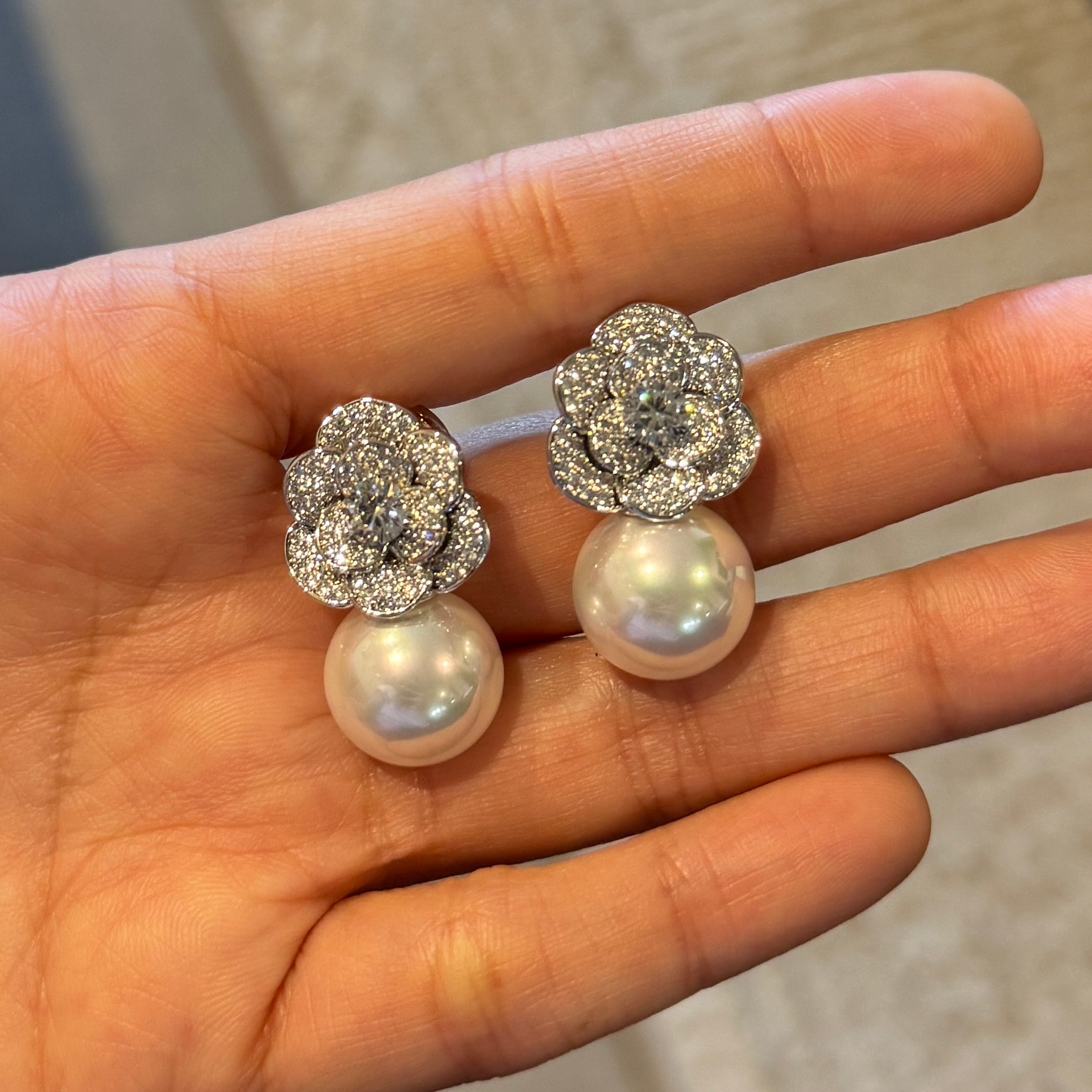 ROSE PEARL EARRING