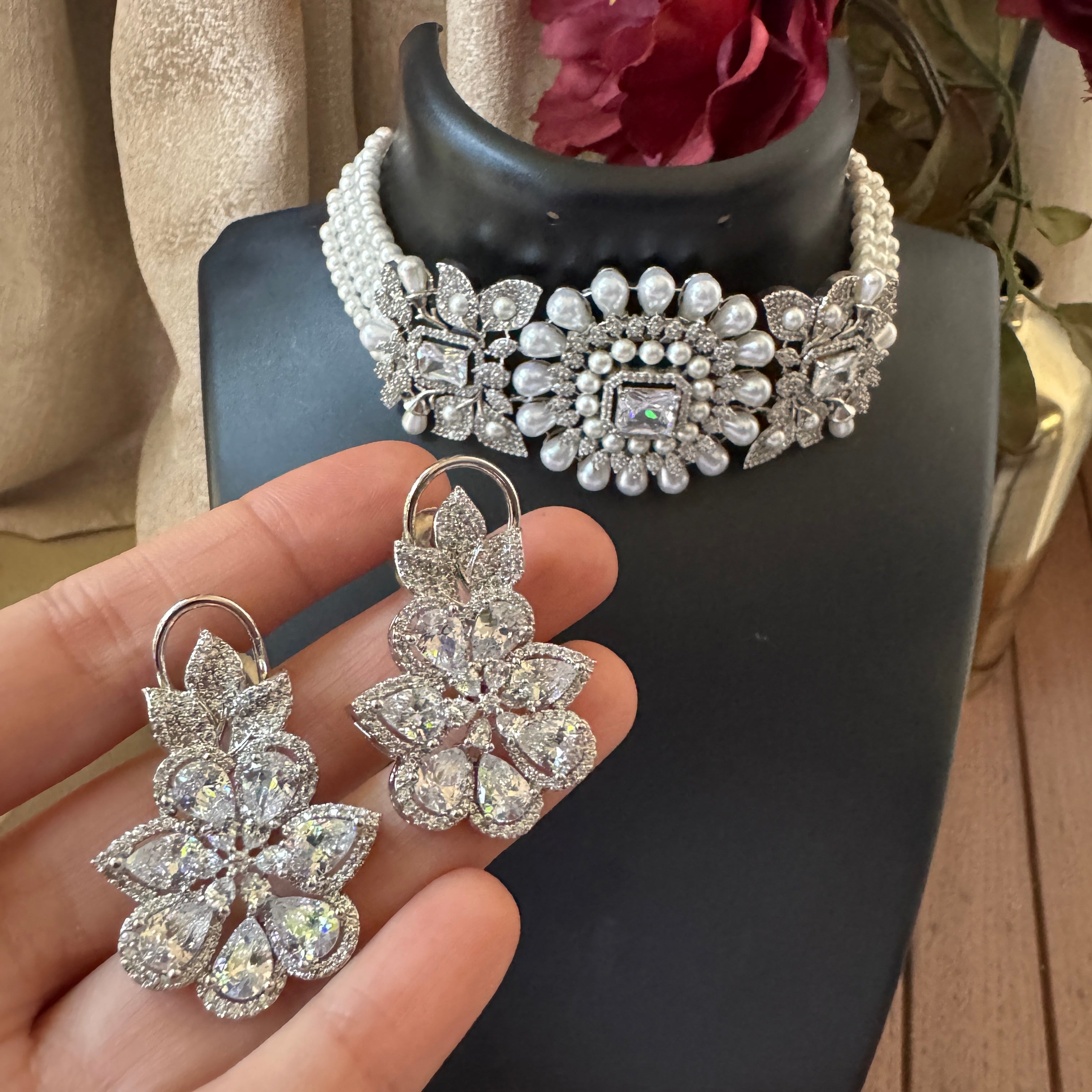NOOR PEARL CHOKER NECKLACE SET