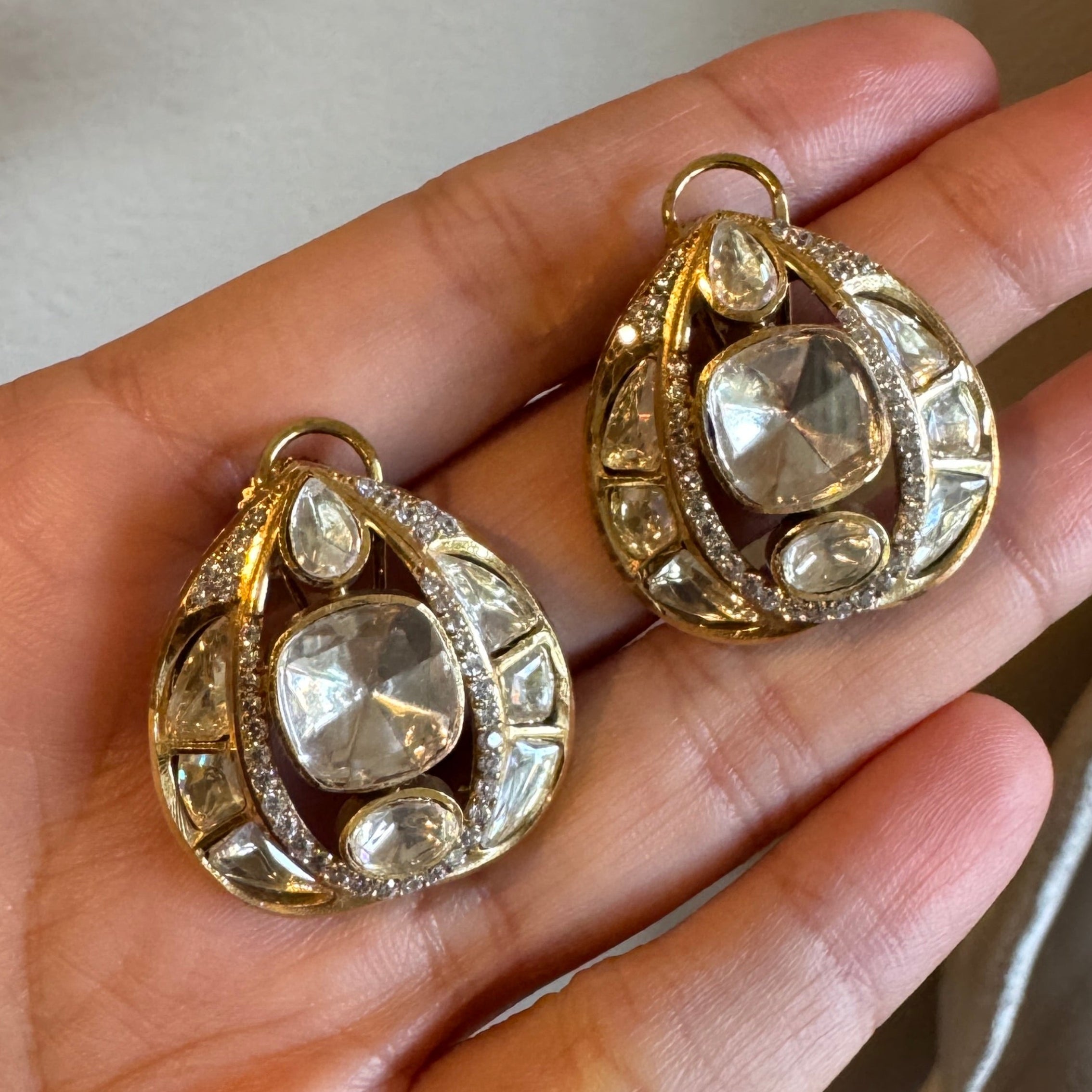ROYAL PAAN STUD EARRING