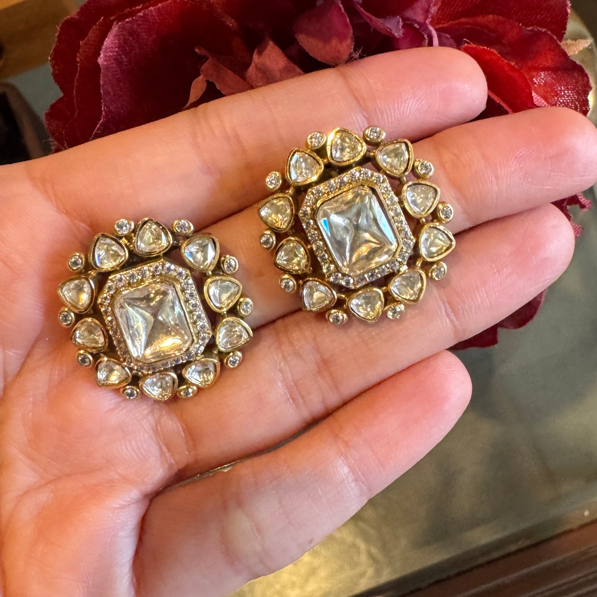 SHAHI STUD EARRING