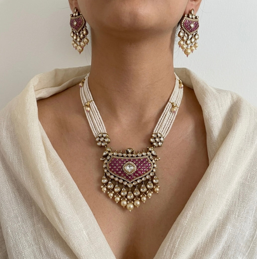 GULBAHAAR PEARL NECKLACE SET