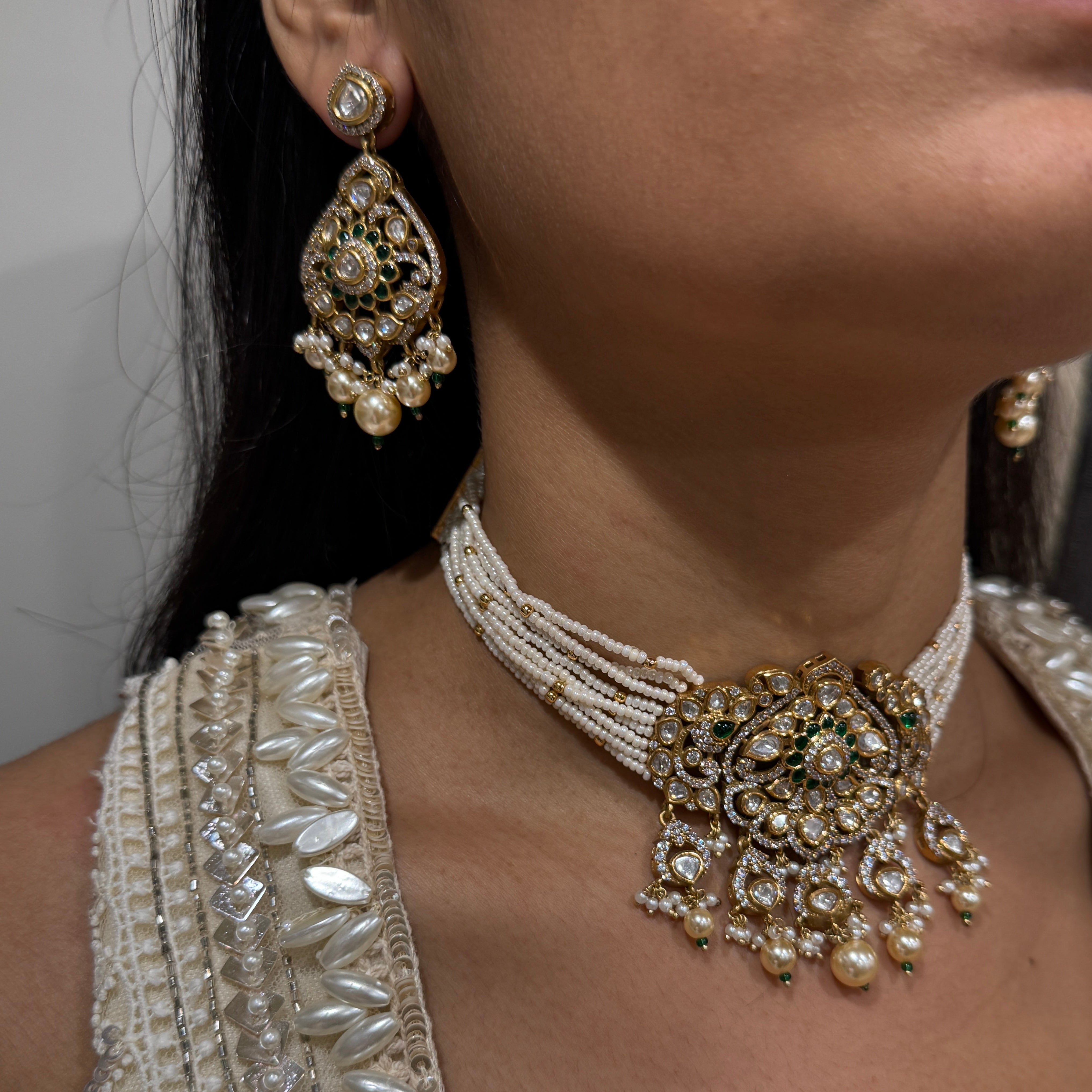 EMERALD MINI MOTI CHOKER