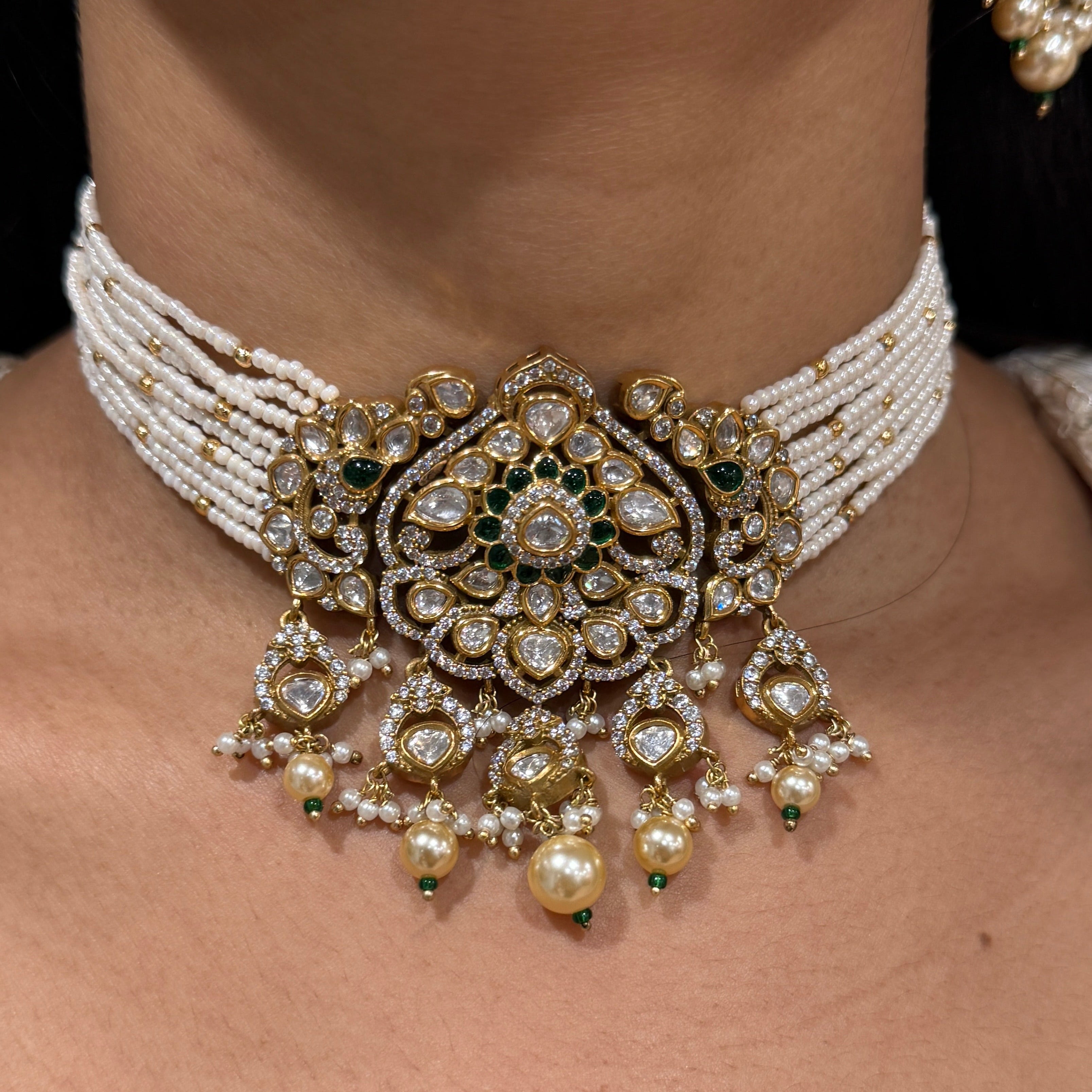 EMERALD MINI MOTI CHOKER