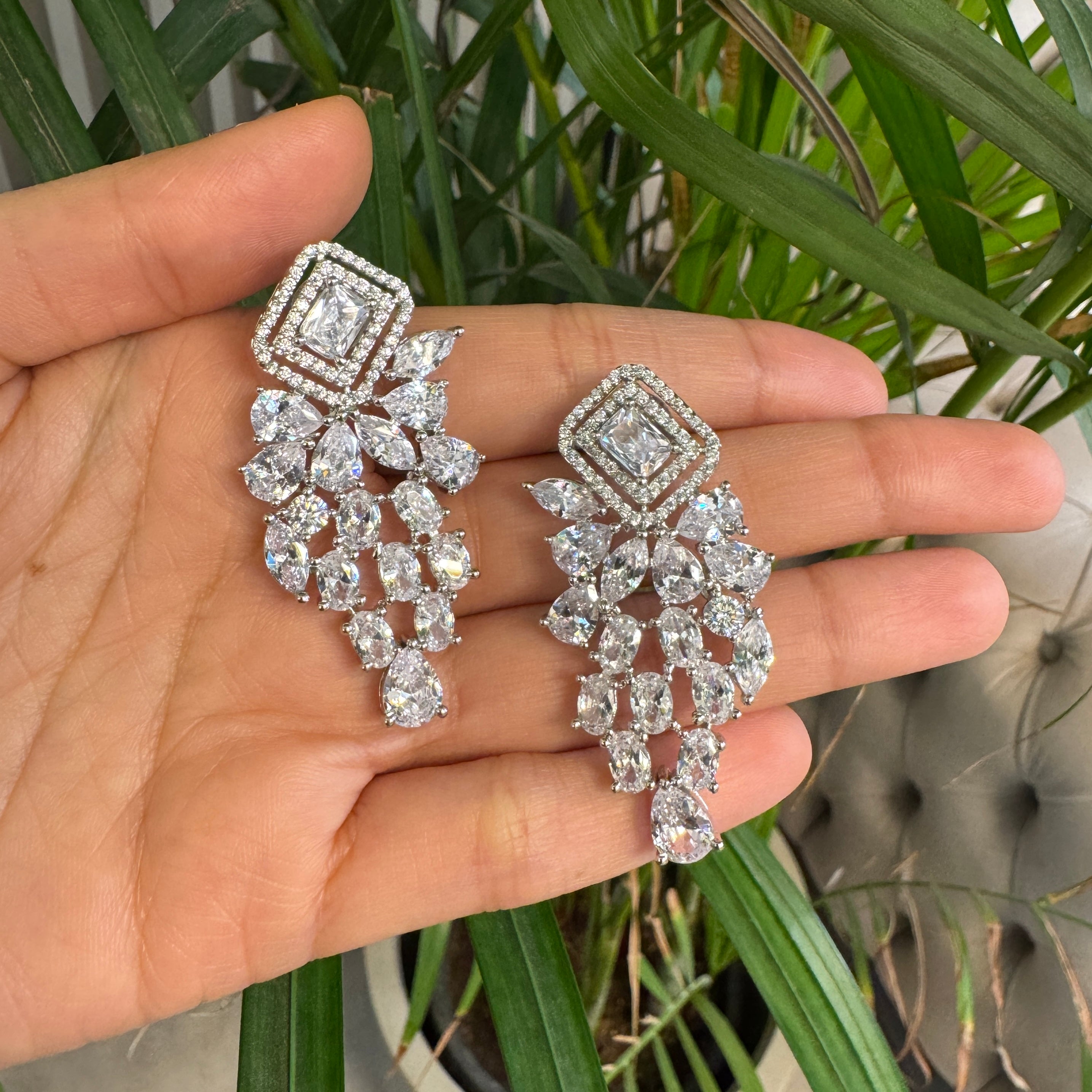 HALO PETAL DROP EARRING