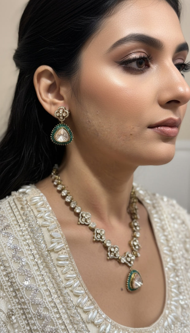 EMEENA DROP NECKLACE SET