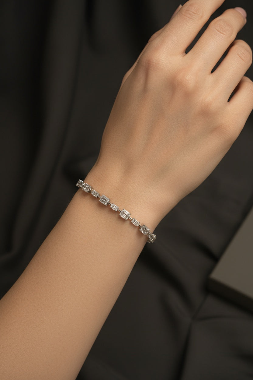 EMERALD SETTING TENNIS BRACELET